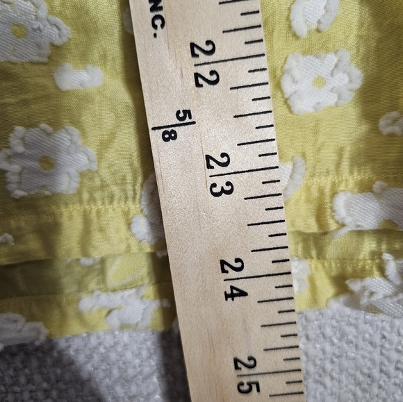 Ann Taylor Textured Yellow Floral Scoop Neck Boho Women's Top Large Petite - Picture 7 of 10